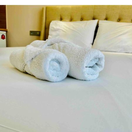 Port Twins Suites No2 بيرايوس المظهر الخارجي الصورة